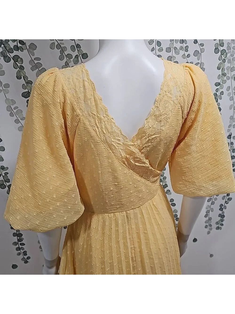 ASOS DESIGN lace insert cut out textured pleated midi dress in lemon yellow Sz 6 - Picture 6 of 12